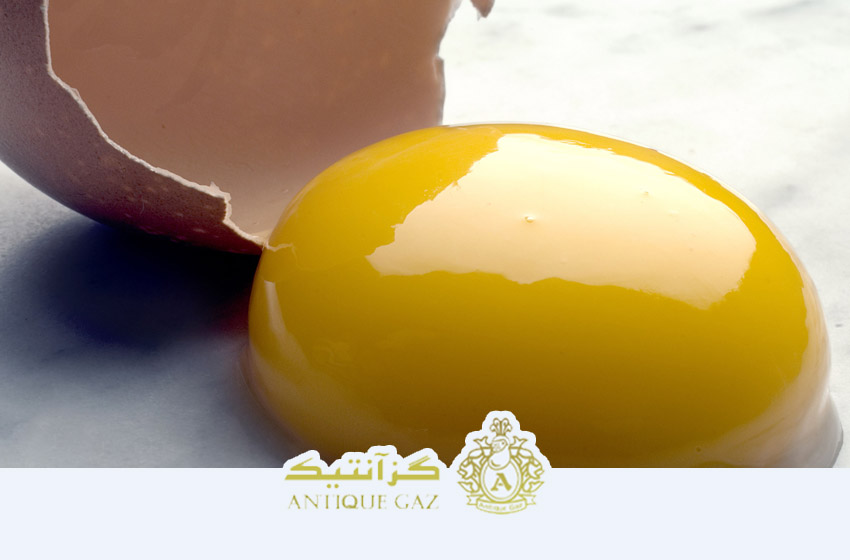 زرده تخم مرغ، ماده ای از مواد تشکیل دهنده سوهان